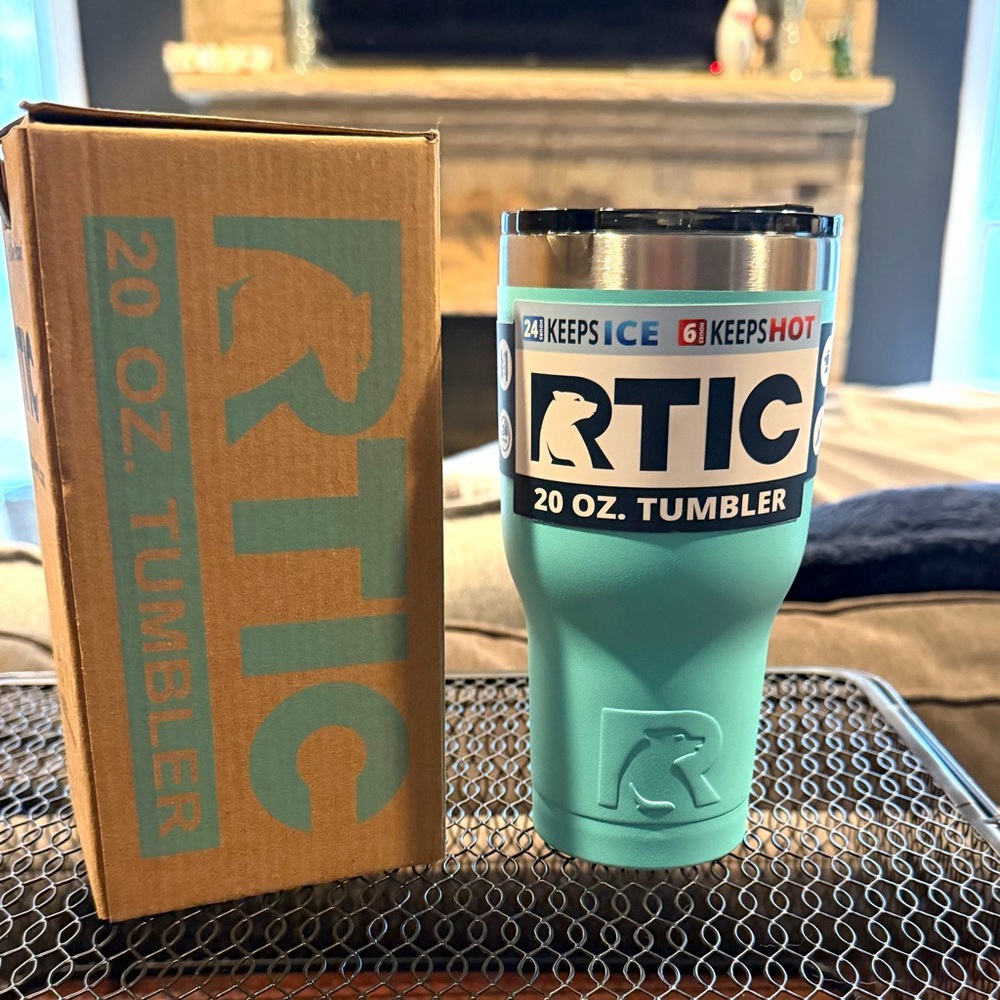 Rtic 20 ounce spill proof 🩵 aqua 🩵 travel tumbler with lid insulated stainless